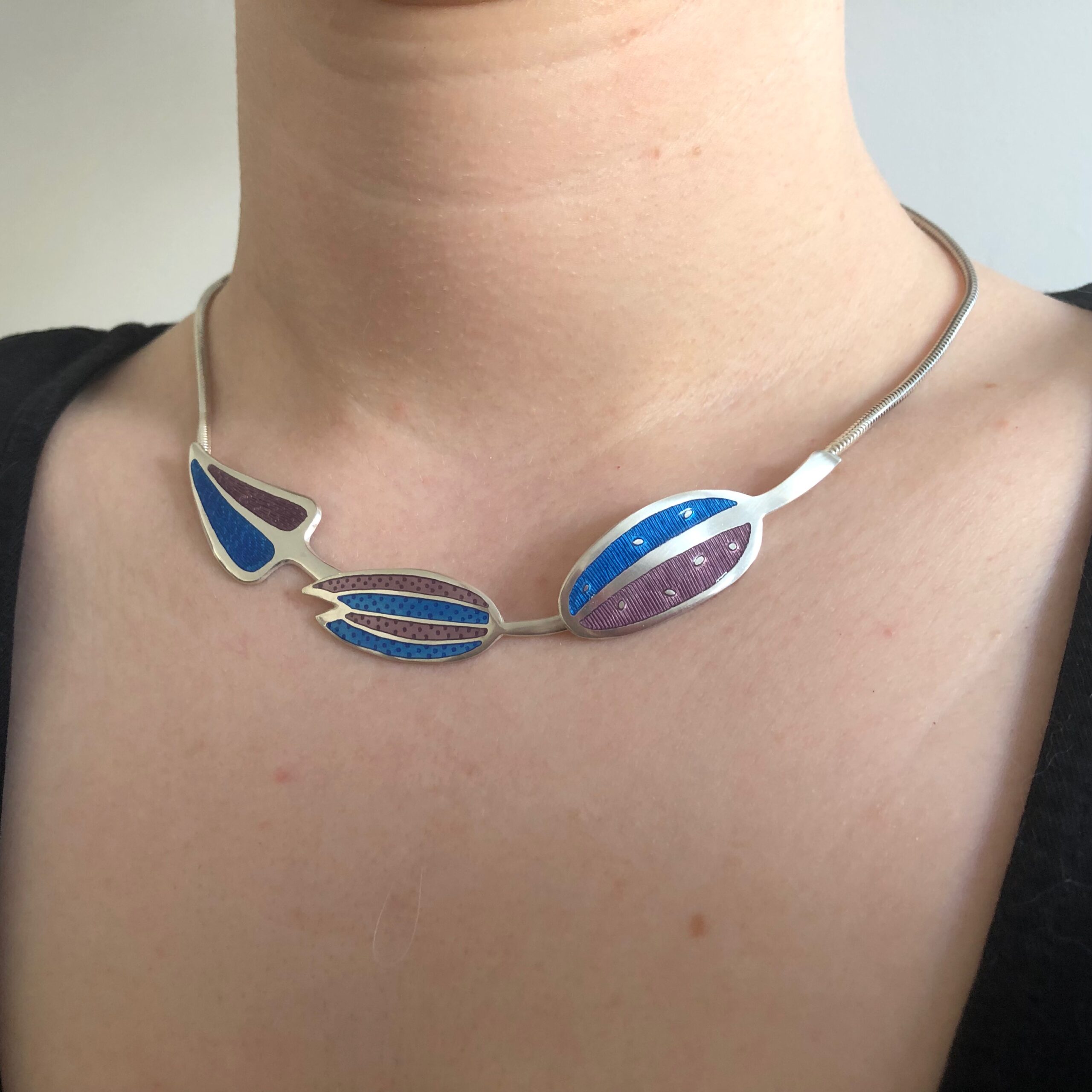 Three Leaf Enamelled Silver Necklace - Image 4