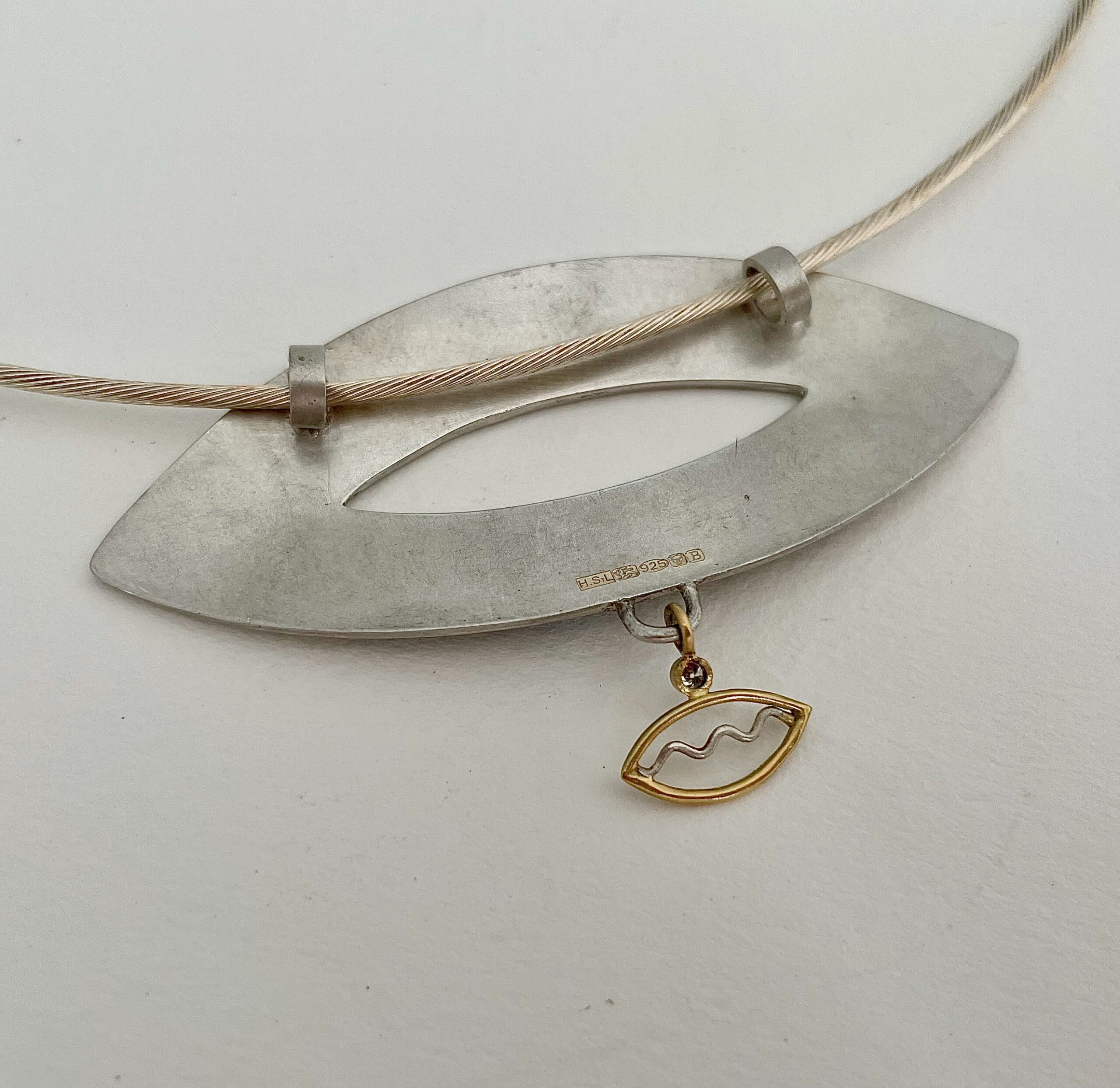 enamel choker necklace with diamond and gold - Image 6